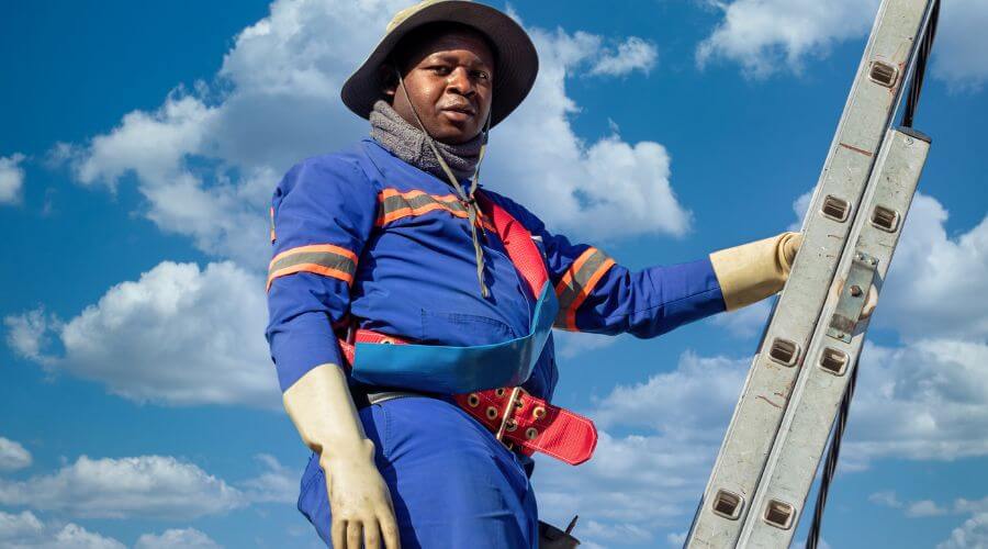 Professional electrician near me services in Selma